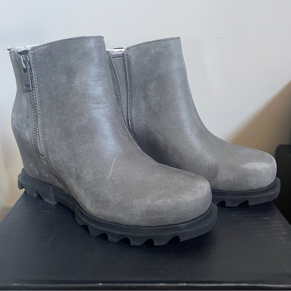 SOREL Joan of Arctic Wedge lll Zip. Size 7 - Picture 5 of 6